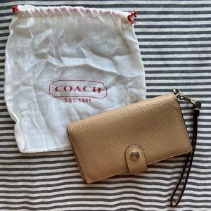 Coach Wristlet *SOLD*